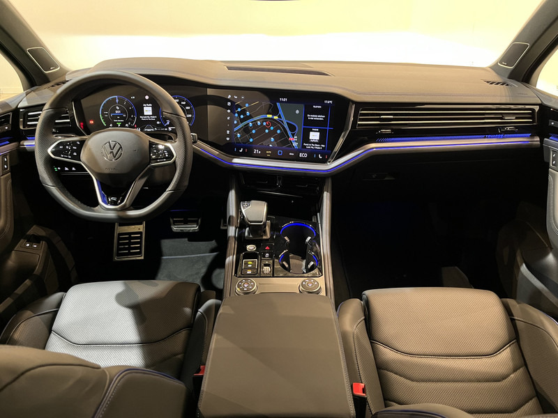 Volkswagen Touareg R 3.0 TSi 462 PK eHybrid 4MOTION Full Options / Luchtvering / IQ Matrix / 360 Camera / Panoramadak / Head-Up / Leder / Stoelventilatie / Stoelverwarming - SUV/ Geländewagen: das Bild 2 Volkswagen Touareg R 3.0 TSi 462 PK eHybrid 4MOTION Full Options / Luchtvering / IQ Matrix / 360 Camera / Panoramadak / Head-Up / Leder / Stoelventilatie / Stoelverwarming - SUV/ Geländewagen: das Bild 2