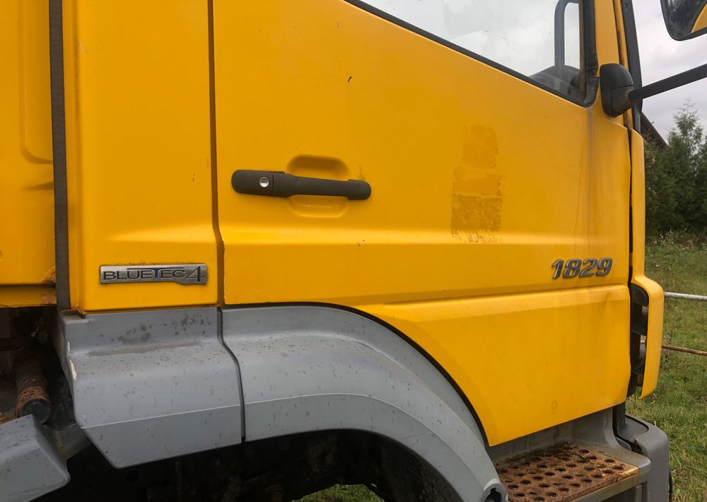 Schneeräumfahrzeug Mercedes-Benz Mercedes Axor 4x4 2006 1829 piaskarka solarka rama: das Bild 6