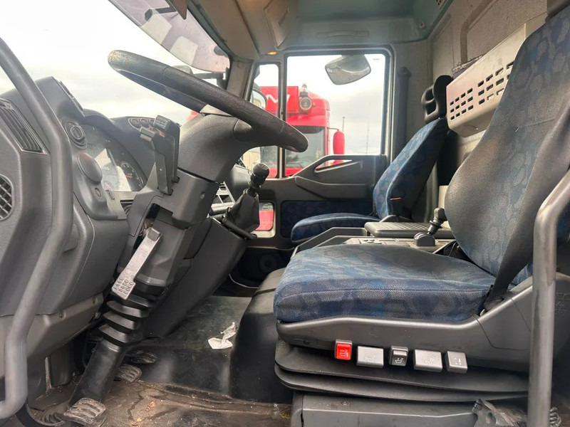 Iveco 180 E25 - Koffer LKW: das Bild 4 Iveco 180 E25 - Koffer LKW: das Bild 4