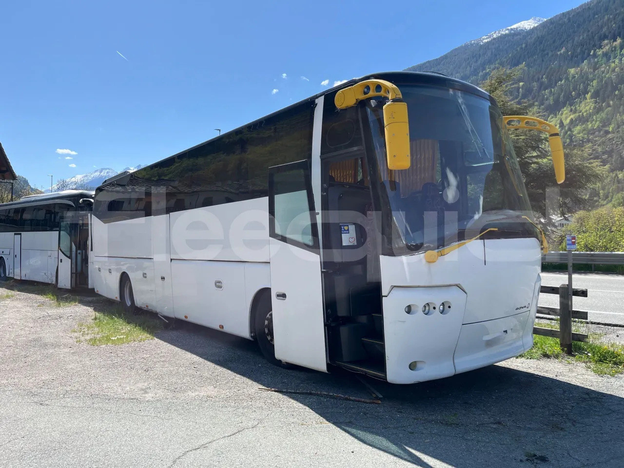Bundle di 2 mezzi Bova B V - Magiq Guangtong - Guangtong G - Reisebus: das Bild 1 Bundle di 2 mezzi Bova B V - Magiq Guangtong - Guangtong G - Reisebus: das Bild 1