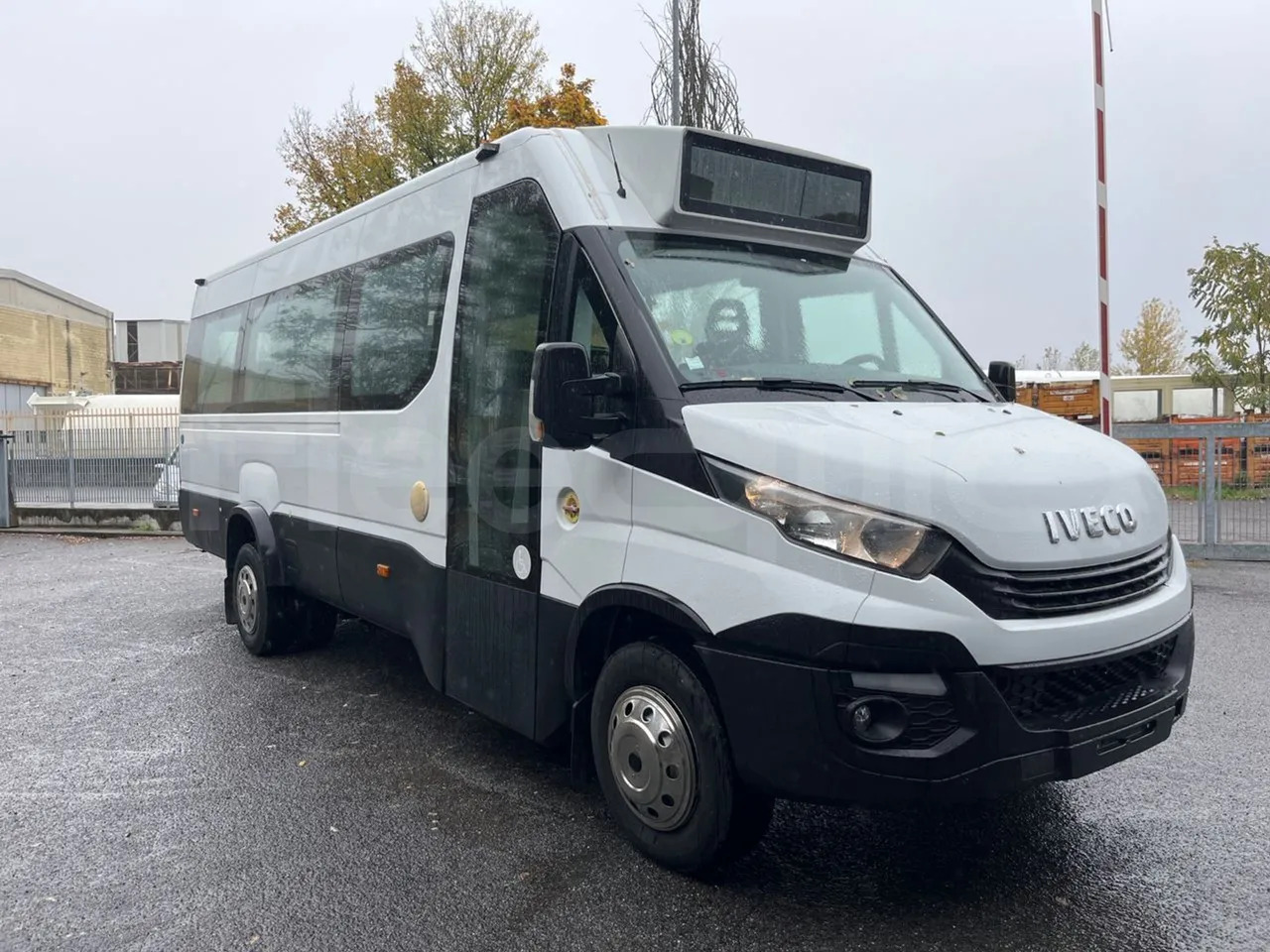 Iveco Daily - Kleinbus, Überlandbus: das Bild 1 Iveco Daily - Kleinbus, Überlandbus: das Bild 1