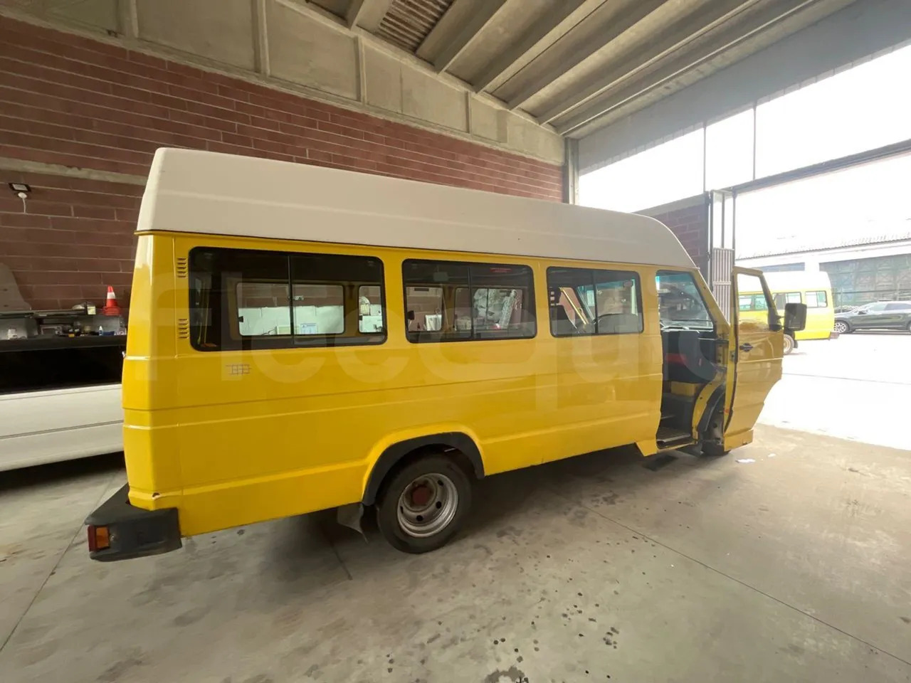 Schulbus Iveco Daily: das Bild 8