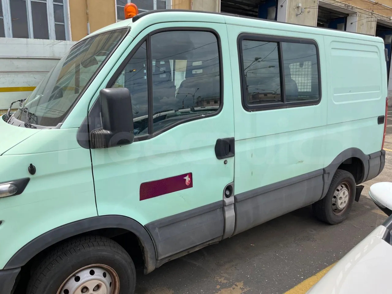 N.2Iveco Daily - Kleinbus, Personentransporter: das Bild 2 N.2Iveco Daily - Kleinbus, Personentransporter: das Bild 2