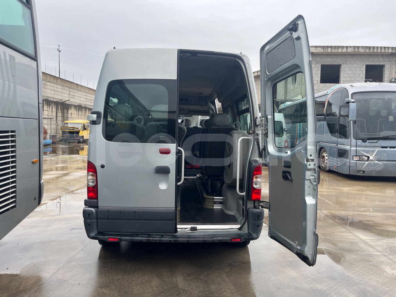 Nissan Interstar - Kleinbus, Personentransporter: das Bild 5 Nissan Interstar - Kleinbus, Personentransporter: das Bild 5
