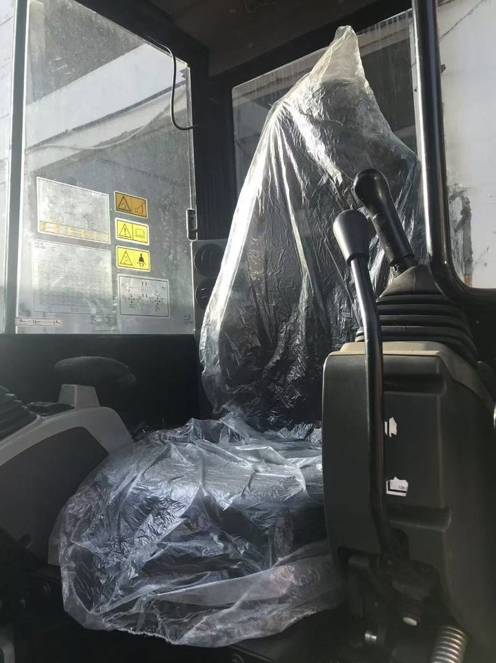 CAT 305.5E2 - Kettenbagger: das Bild 5 CAT 305.5E2 - Kettenbagger: das Bild 5