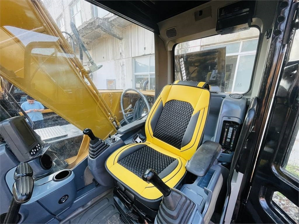 CAT 312 2gc - Kettenbagger: das Bild 2 CAT 312 2gc - Kettenbagger: das Bild 2