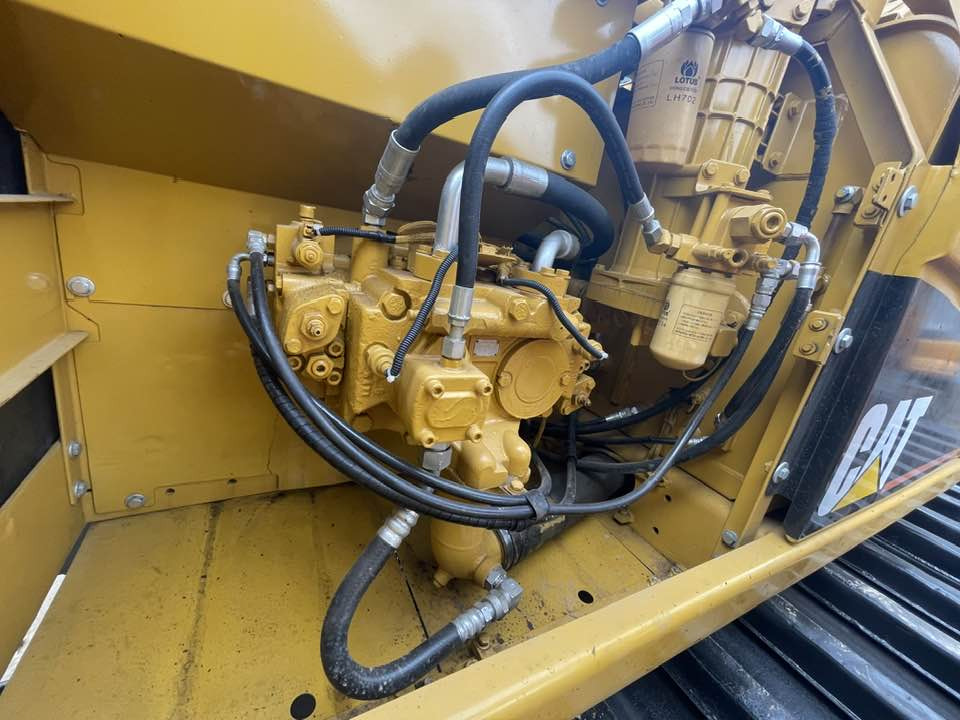 Caterpillar 320CL - Bagger: das Bild 3 Caterpillar 320CL - Bagger: das Bild 3