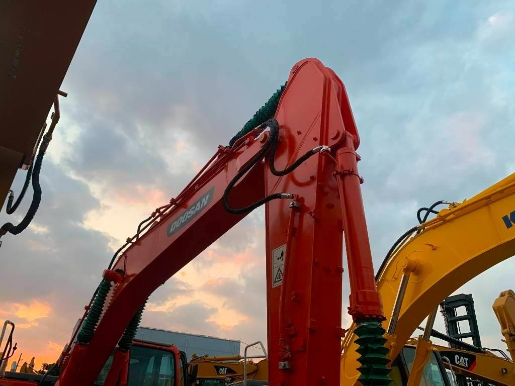 Doosan DX 225 LC - Kettenbagger: das Bild 2 Doosan DX 225 LC - Kettenbagger: das Bild 2