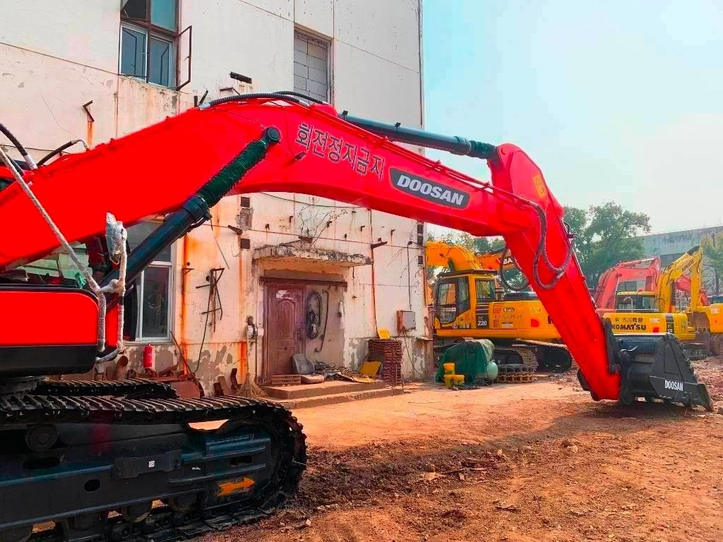 Doosan DX 340 LCA - Kettenbagger: das Bild 2 Doosan DX 340 LCA - Kettenbagger: das Bild 2