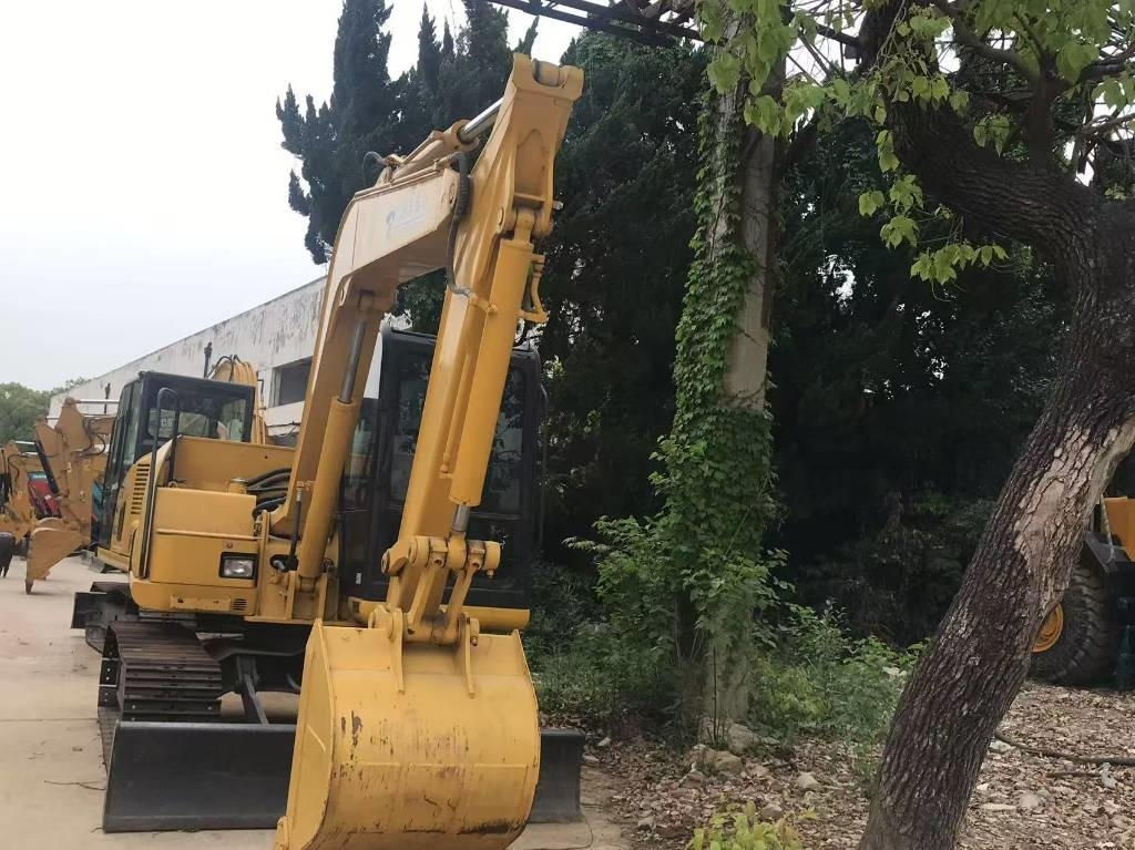 Komatsu PC 70 - Kettenbagger: das Bild 2 Komatsu PC 70 - Kettenbagger: das Bild 2