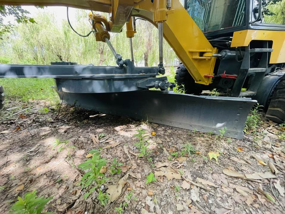XCMG GR1803 - Grader: das Bild 2 XCMG GR1803 - Grader: das Bild 2