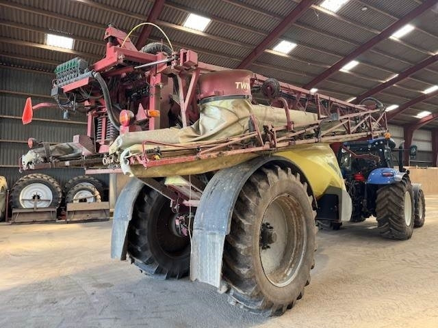 Hardi COMMANDER 7000I TWIN - Anhängespritze: das Bild 5 Hardi COMMANDER 7000I TWIN - Anhängespritze: das Bild 5