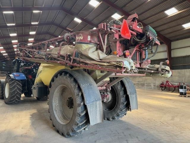 Hardi COMMANDER 7000I TWIN - Anhängespritze: das Bild 3 Hardi COMMANDER 7000I TWIN - Anhängespritze: das Bild 3
