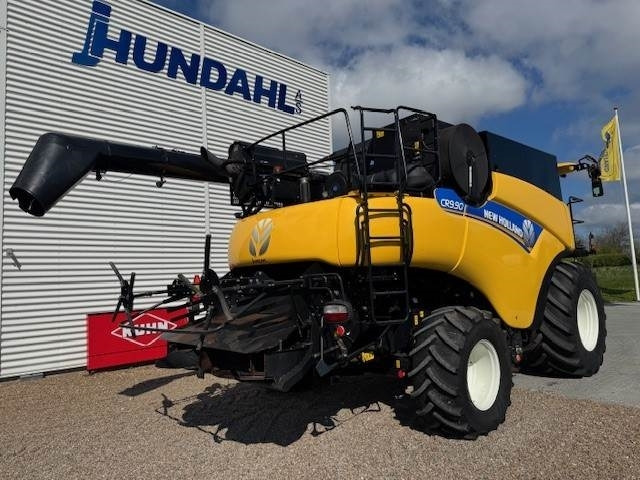New Holland CR9.90 TIER4 - Mähdrescher: das Bild 3 New Holland CR9.90 TIER4 - Mähdrescher: das Bild 3