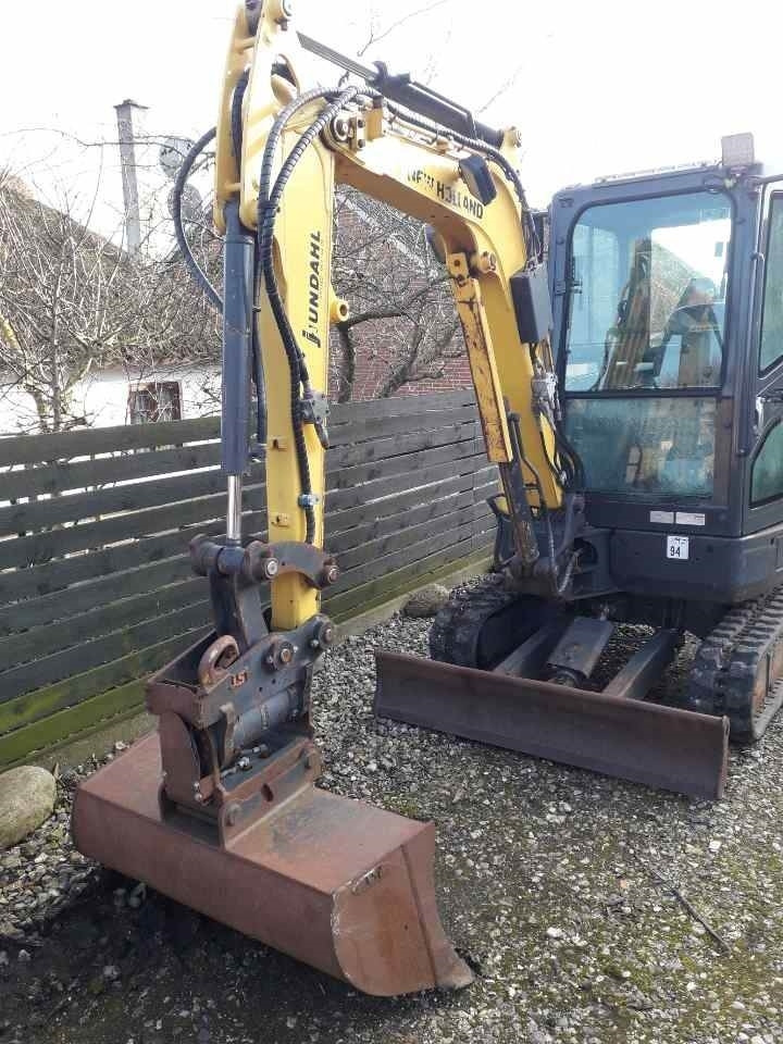 New Holland E26C CAB mini - Minibagger: das Bild 4 New Holland E26C CAB mini - Minibagger: das Bild 4