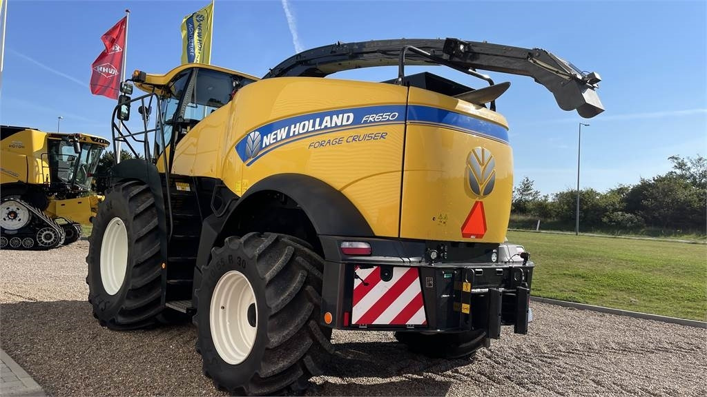 New Holland FR650 T4B - Feldhäcksler: das Bild 4 New Holland FR650 T4B - Feldhäcksler: das Bild 4