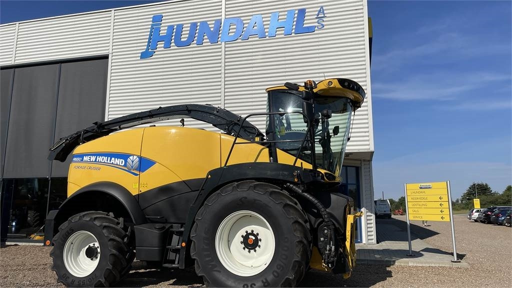 New Holland FR650 T4B - Feldhäcksler: das Bild 1 New Holland FR650 T4B - Feldhäcksler: das Bild 1