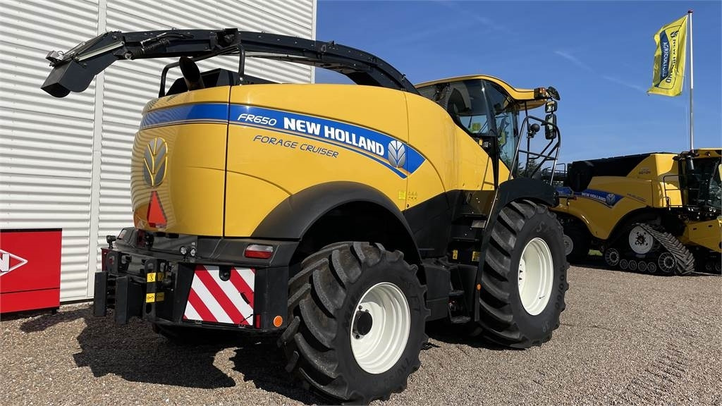 New Holland FR650 T4B - Feldhäcksler: das Bild 2 New Holland FR650 T4B - Feldhäcksler: das Bild 2