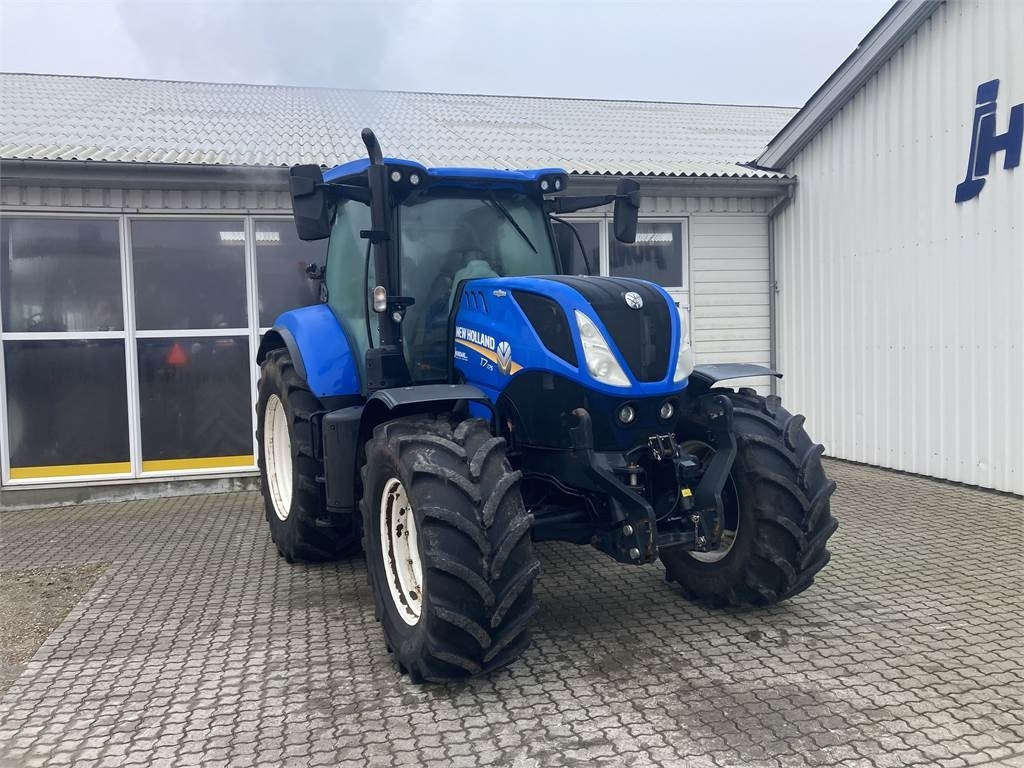 New Holland T7.175 AC MY 18 - Traktor: das Bild 2 New Holland T7.175 AC MY 18 - Traktor: das Bild 2