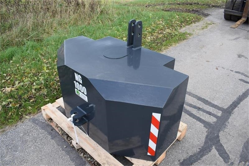 - - - 1000 kilo J-Maskiner - Gegengewicht für Landmaschine: das Bild 2 - - - 1000 kilo J-Maskiner - Gegengewicht für Landmaschine: das Bild 2