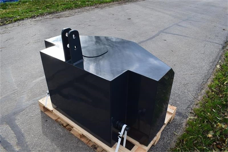 - - - 1000 kilo J-Maskiner - Gegengewicht für Landmaschine: das Bild 4 - - - 1000 kilo J-Maskiner - Gegengewicht für Landmaschine: das Bild 4