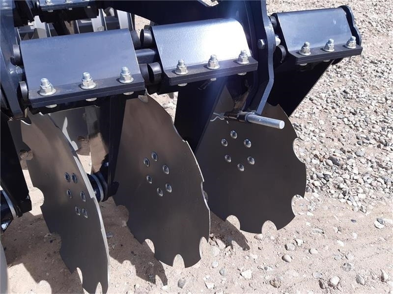 Agro - TOM 3 meters - Scheibenegge: das Bild 3 Agro - TOM 3 meters - Scheibenegge: das Bild 3