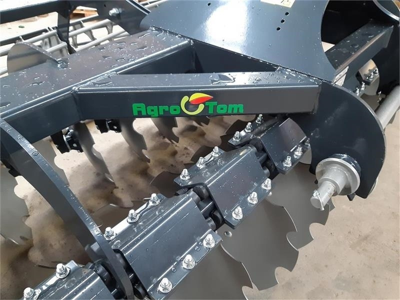 Agro - TOM XL 4 meter hd modellen - Scheibenegge: das Bild 2 Agro - TOM XL 4 meter hd modellen - Scheibenegge: das Bild 2