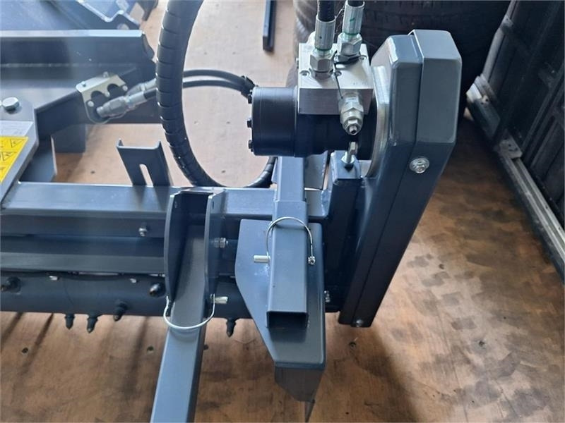 Multione Powerrake - Anbauteil für Baumaschine: das Bild 4 Multione Powerrake - Anbauteil für Baumaschine: das Bild 4