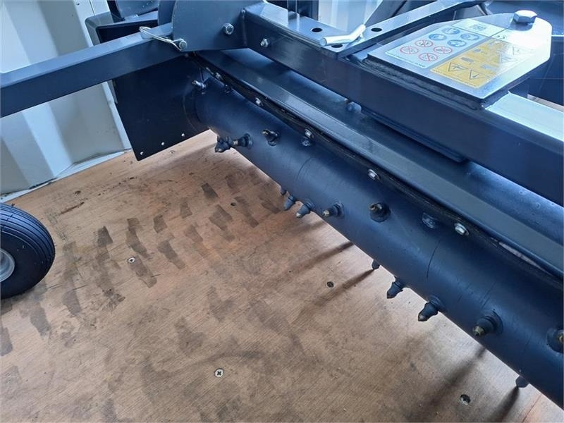 Multione Powerrake - Anbauteil für Baumaschine: das Bild 3 Multione Powerrake - Anbauteil für Baumaschine: das Bild 3