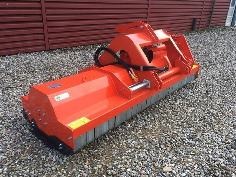 Boxer AG 2800 front og bagmonteret - Schlegelmäher: das Bild 2 Boxer AG 2800 front og bagmonteret - Schlegelmäher: das Bild 2