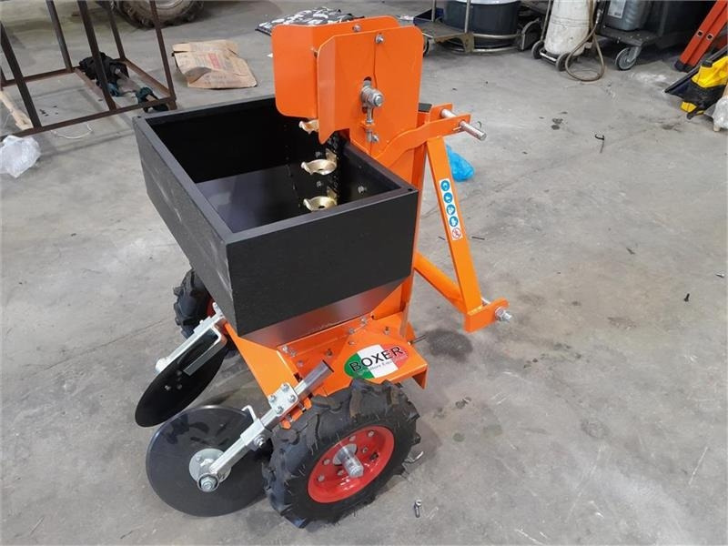 - - - Boxer AGRI - Kartoffellegemaschine: das Bild 3 - - - Boxer AGRI - Kartoffellegemaschine: das Bild 3