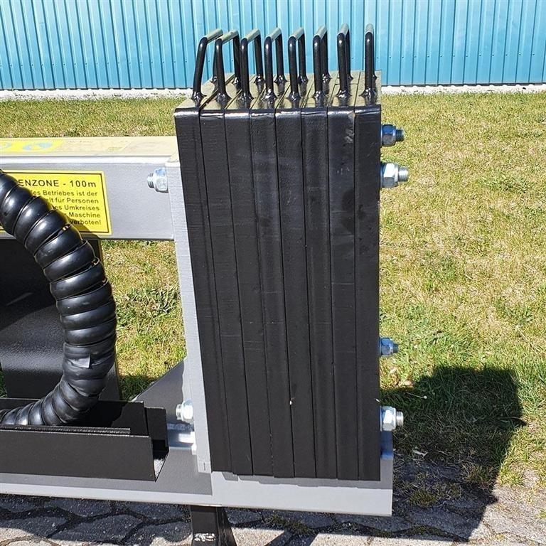 Dk-Tec - Schlegelmäher/ Mulcher: das Bild 3 Dk-Tec - Schlegelmäher/ Mulcher: das Bild 3