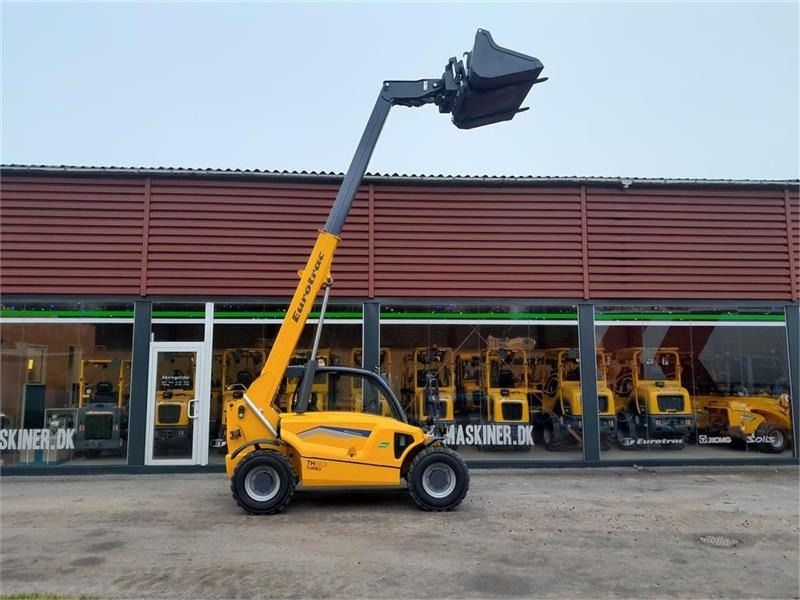 - - - EUROTRAC TH25.6 FABRIKS NY - Teleskoplader: das Bild 1 - - - EUROTRAC TH25.6 FABRIKS NY - Teleskoplader: das Bild 1