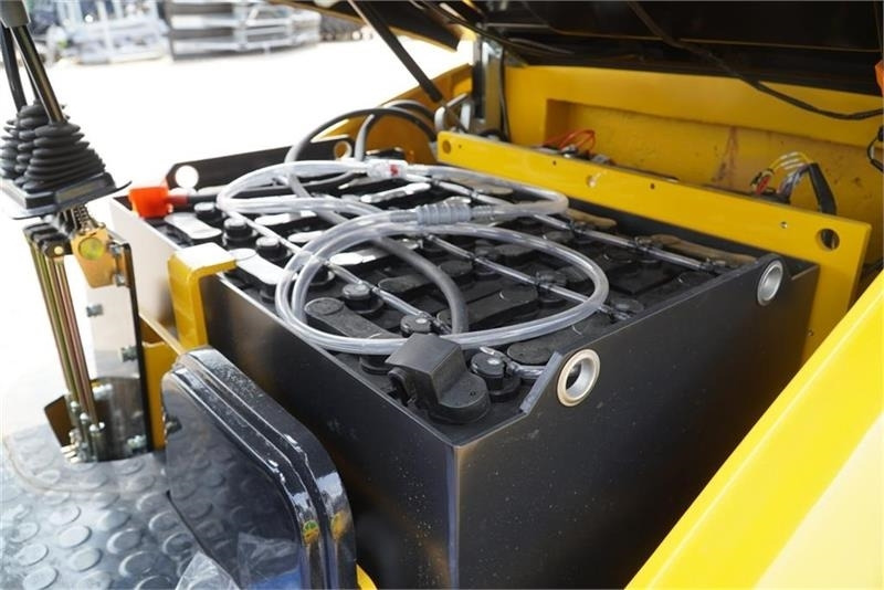 Eurotrac El truck - Elektrostapler: das Bild 4 Eurotrac El truck - Elektrostapler: das Bild 4