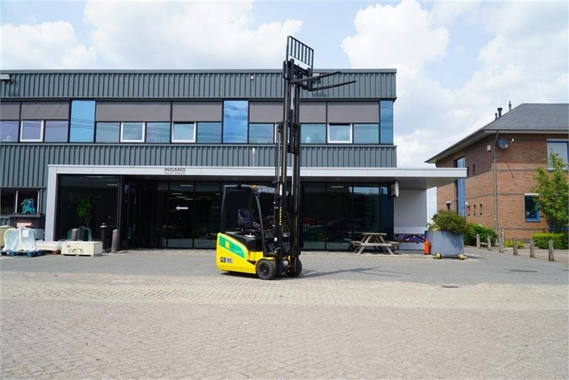 Eurotrac El truck - Elektrostapler: das Bild 2 Eurotrac El truck - Elektrostapler: das Bild 2