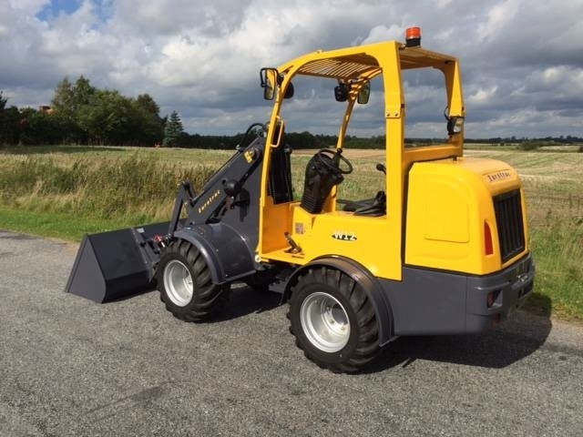 Eurotrac W12 - Hoflader: das Bild 1 Eurotrac W12 - Hoflader: das Bild 1