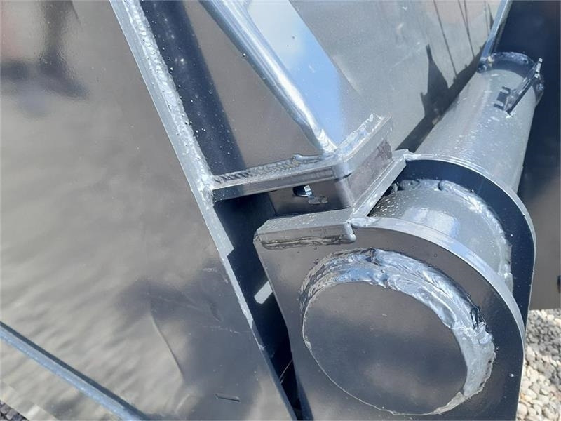 Inter-Tech Højtipskovl 3 kb3 INTER TECH 2,60m - Ladeschaufel: das Bild 3 Inter-Tech Højtipskovl 3 kb3 INTER TECH 2,60m - Ladeschaufel: das Bild 3