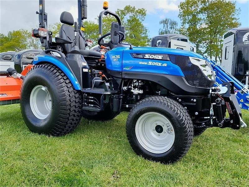 Kommunaltraktor Solis 26 hst frontlift: das Bild 11