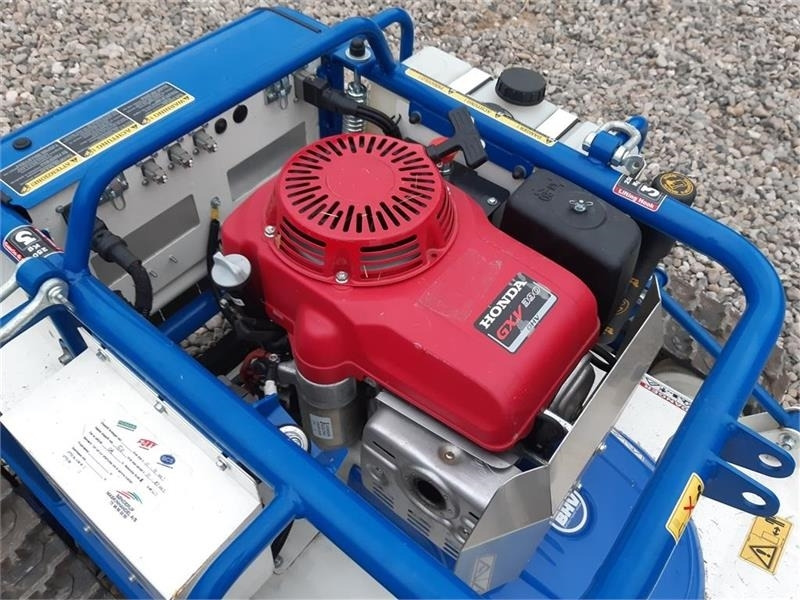 X-rot 70 cm med Honda GXV390 hybrid - Rasenmäher: das Bild 3 X-rot 70 cm med Honda GXV390 hybrid - Rasenmäher: das Bild 3