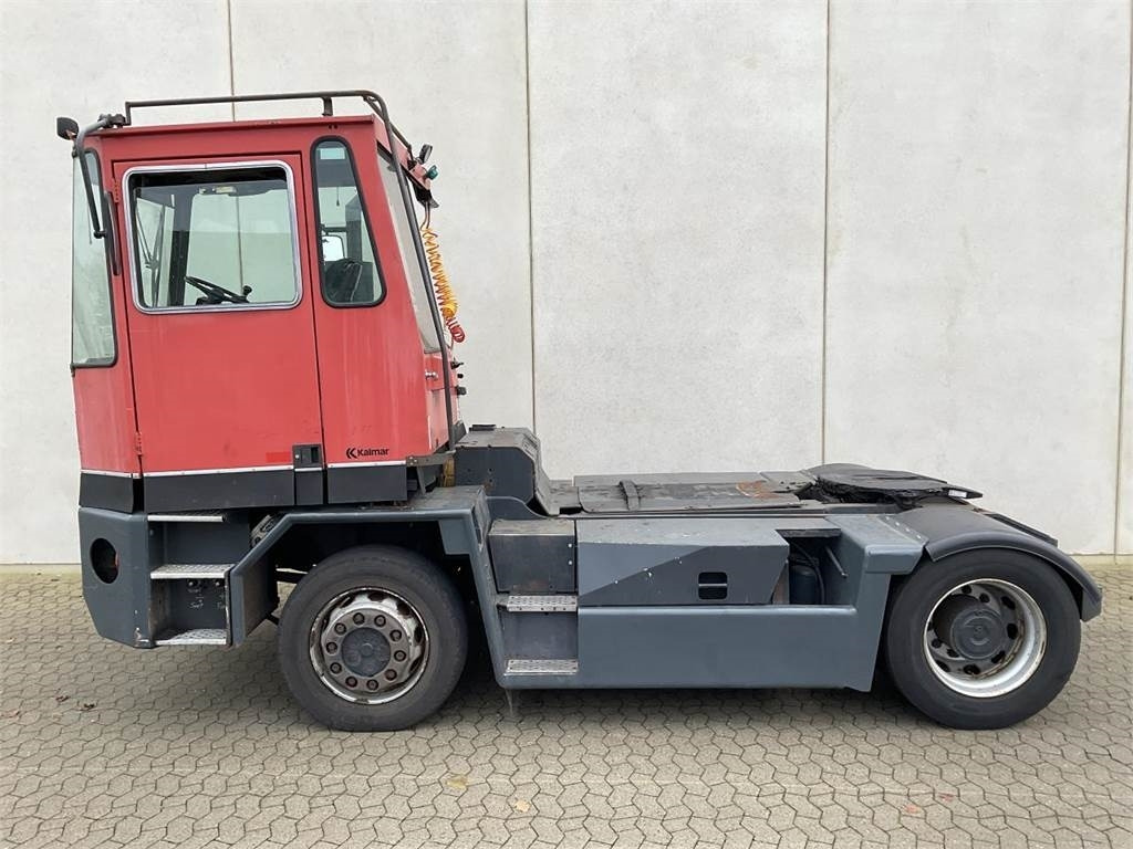 Kalmar TT2000 - Terminaltraktor: das Bild 3 Kalmar TT2000 - Terminaltraktor: das Bild 3