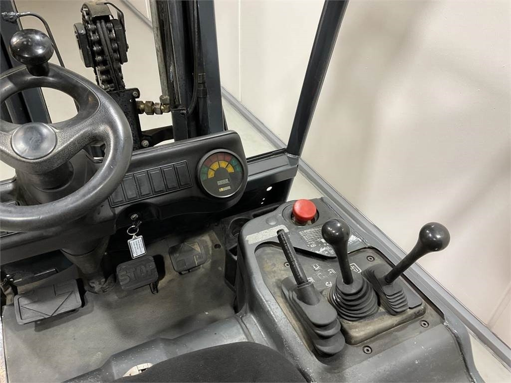Linde E16 - Elektrostapler: das Bild 3 Linde E16 - Elektrostapler: das Bild 3