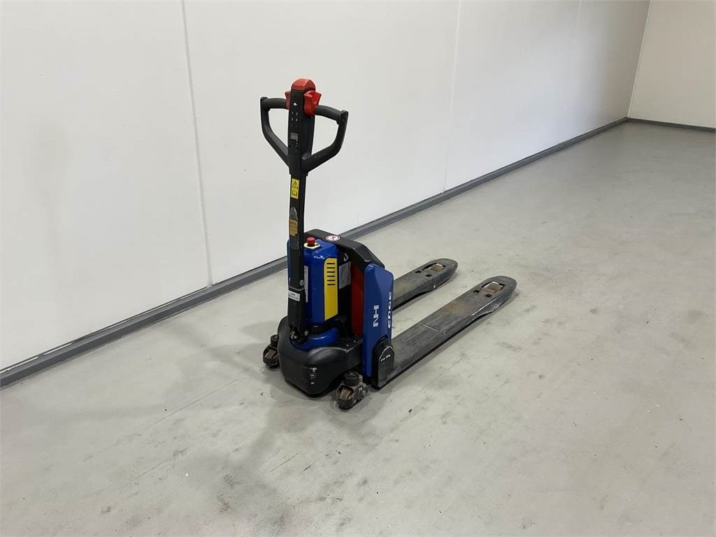 NH SKP1500E - Niederhubwagen: das Bild 2 NH SKP1500E - Niederhubwagen: das Bild 2