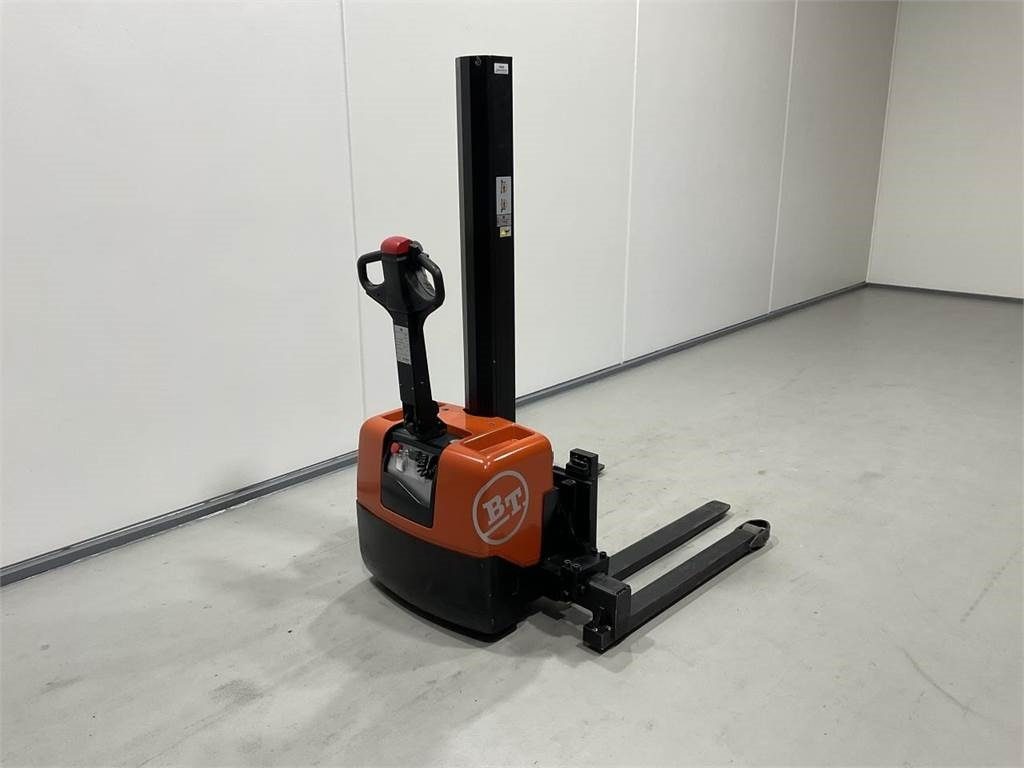 Toyota HWE100 - Hochhubwagen: das Bild 2 Toyota HWE100 - Hochhubwagen: das Bild 2