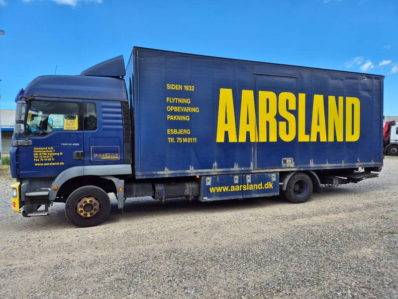 MAN TGM 12.280 // Lift // Sideopening - Koffer LKW: das Bild 2 MAN TGM 12.280 // Lift // Sideopening - Koffer LKW: das Bild 2