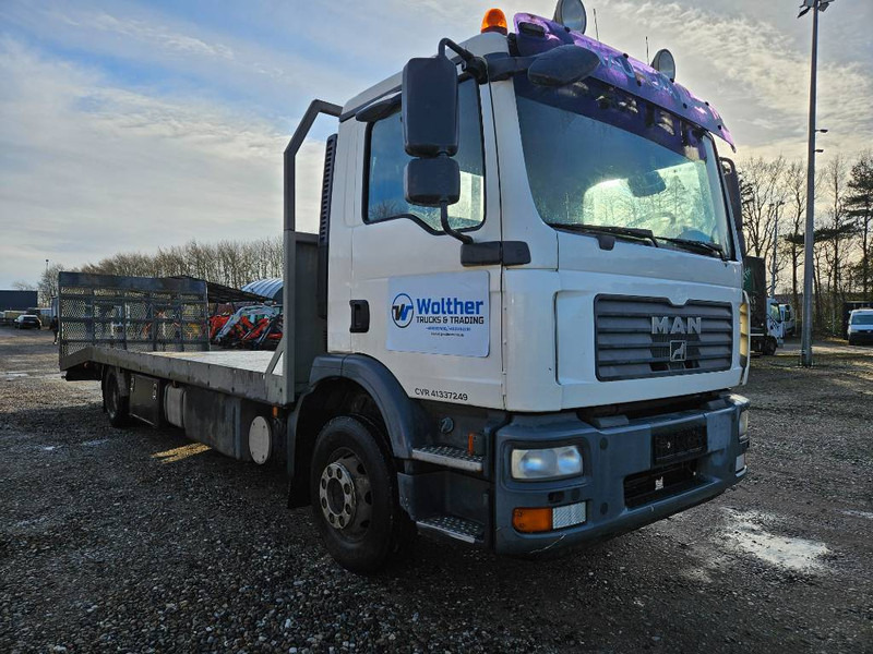 MAN TGM 15.280 // Machinetransport // Autotransporter - Abschleppwagen: das Bild 1 MAN TGM 15.280 // Machinetransport // Autotransporter - Abschleppwagen: das Bild 1