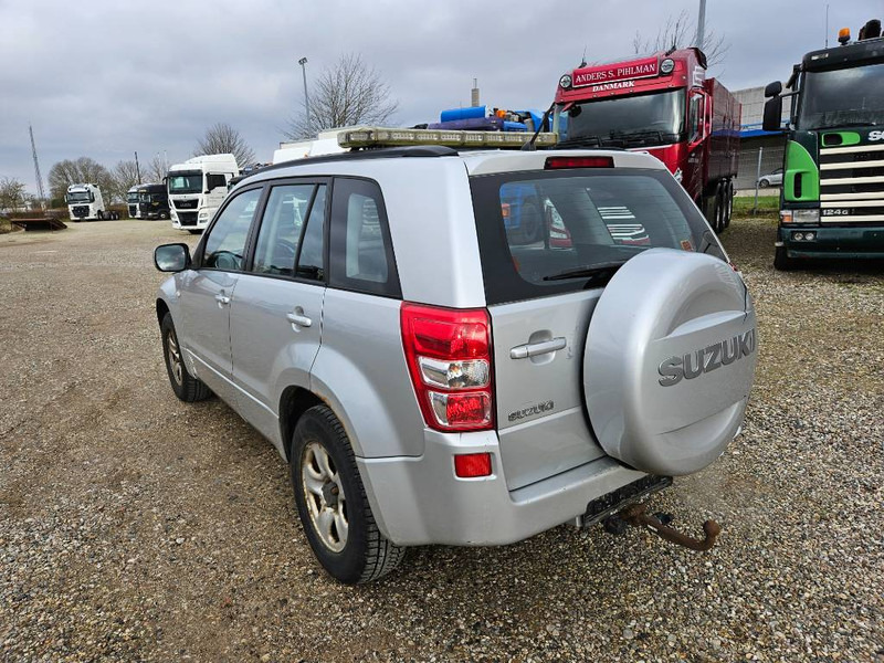 Suzuki Grand Vitara 2,0 GLX aut. Van 5d - Koffer Transporter: das Bild 3 Suzuki Grand Vitara 2,0 GLX aut. Van 5d - Koffer Transporter: das Bild 3