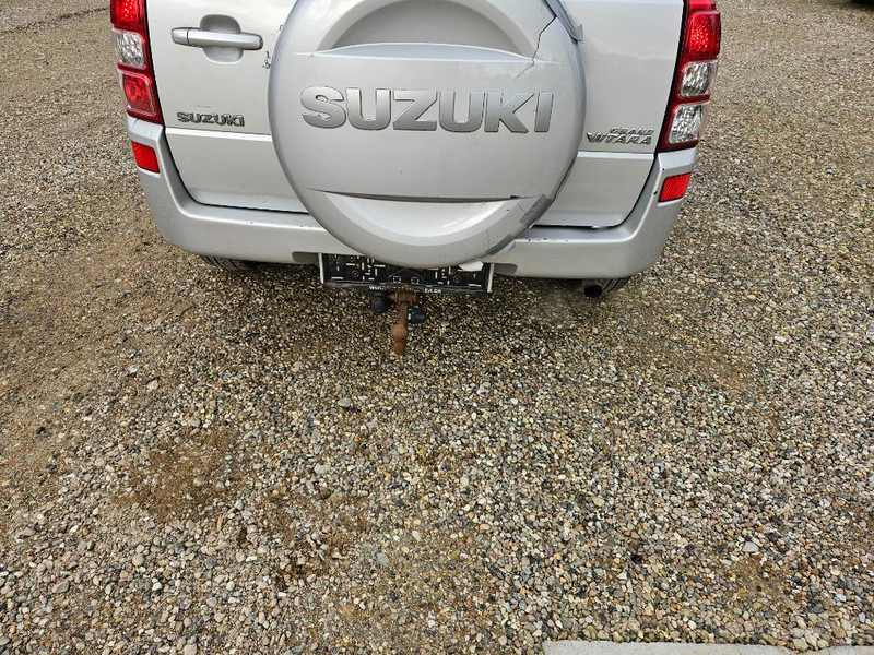 Suzuki Grand Vitara 2,0 GLX aut. Van 5d - Koffer Transporter: das Bild 4 Suzuki Grand Vitara 2,0 GLX aut. Van 5d - Koffer Transporter: das Bild 4