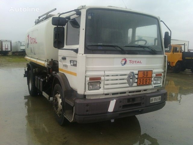 Renault MIDLINER 210 - Tankwagen: das Bild 2 Renault MIDLINER 210 - Tankwagen: das Bild 2