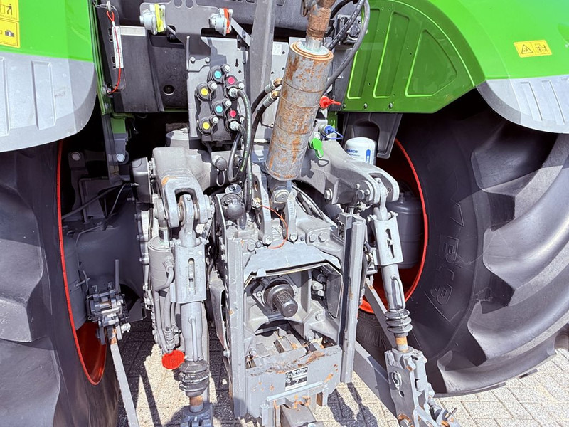 Traktor Fendt 718 Vario PowerPlus ONE: das Bild 8