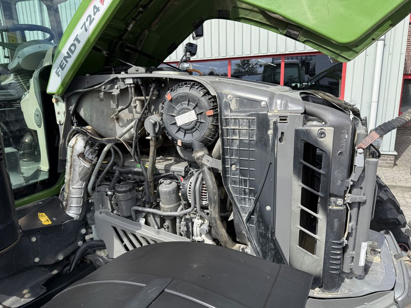 Traktor Fendt 724 S4 Profiplus: das Bild 10